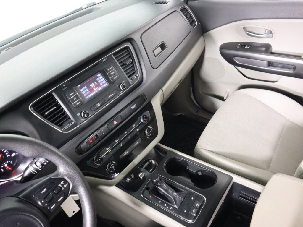 Used 2016 Kia Sedona LX w/ LX Convenience Package image 26