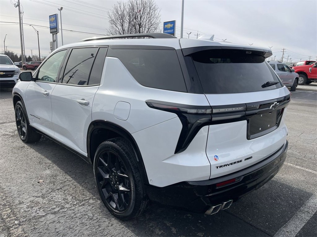 Used 2024 Chevrolet Traverse RS w/ LPO, Floor Liner Package image 7