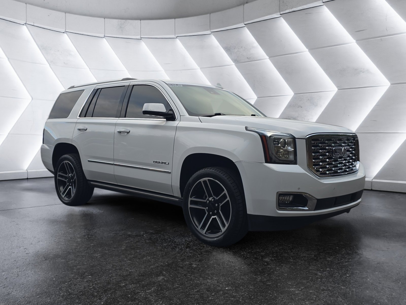Used 2016 GMC Yukon Denali w/ Open Road Package image 7