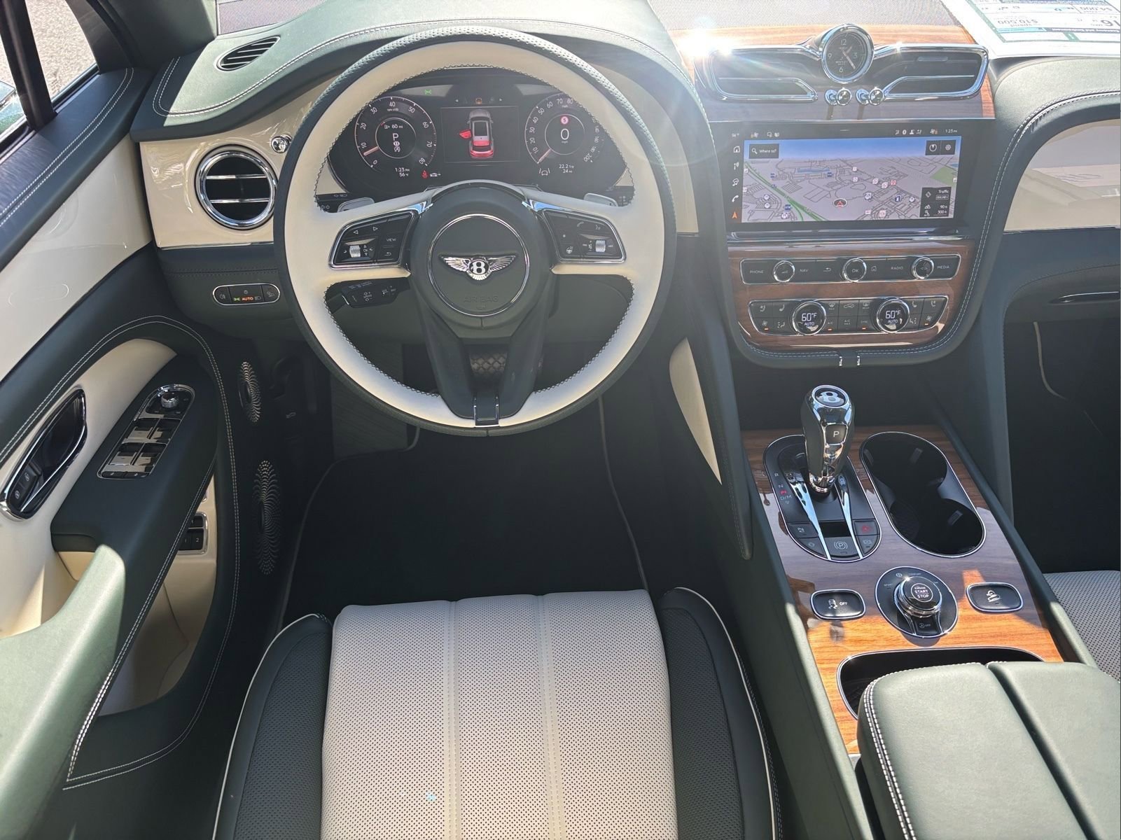 New 2025 Bentley Bentayga Extended Wheelbase image 4