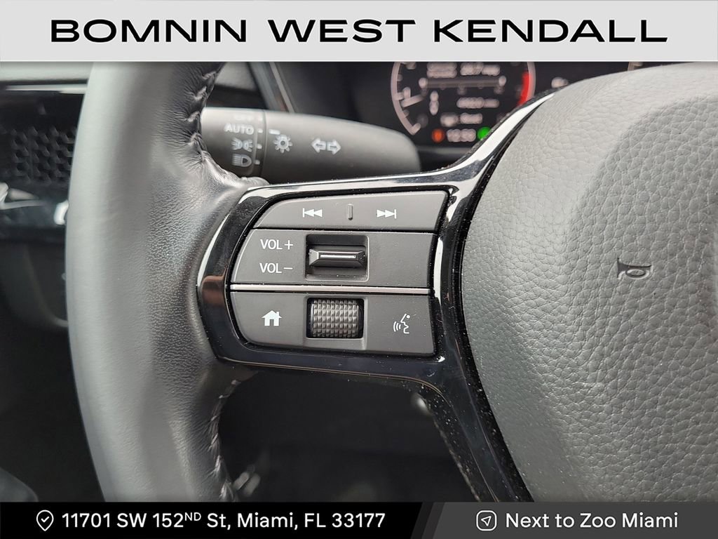 Used 2025 Honda CR-V EX-L image 13