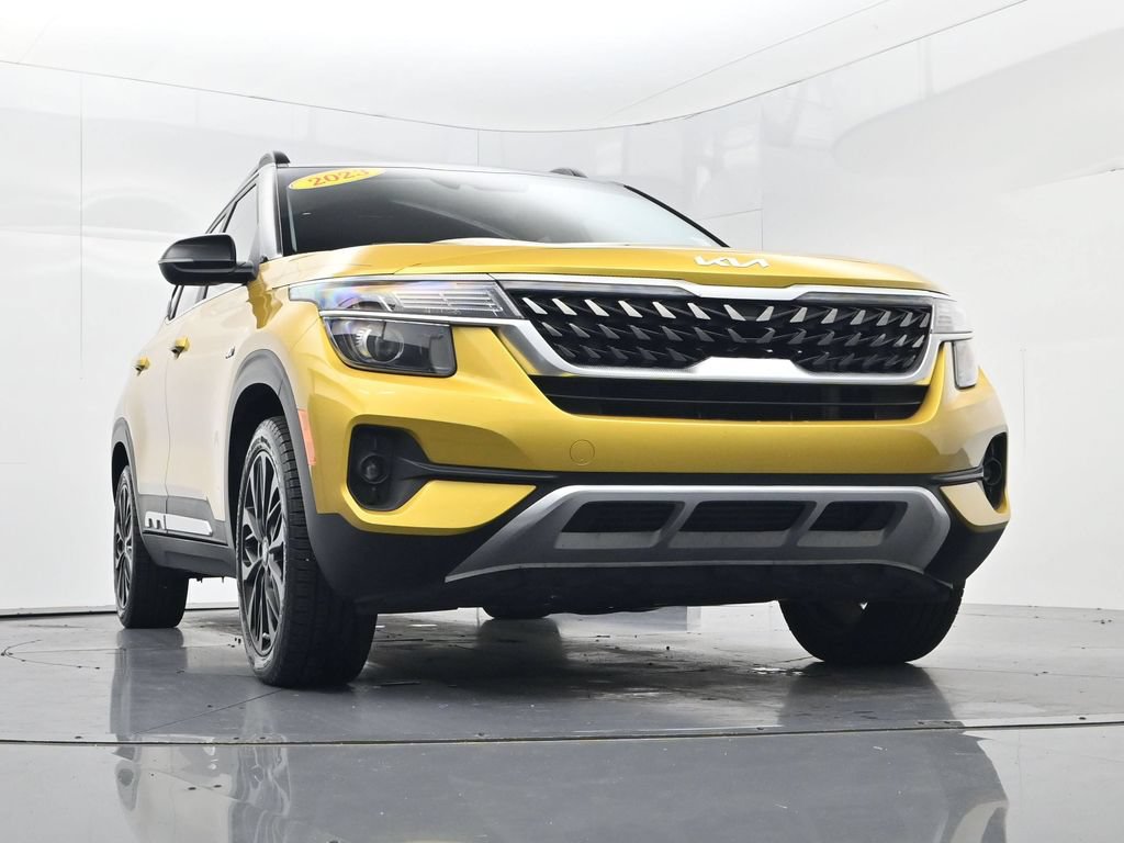 Certified 2023 Kia Seltos Nightfall Edition AWD/4WD image 38
