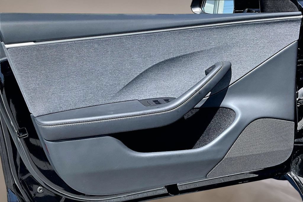 Used 2025 Tesla Model 3 RWD image 18