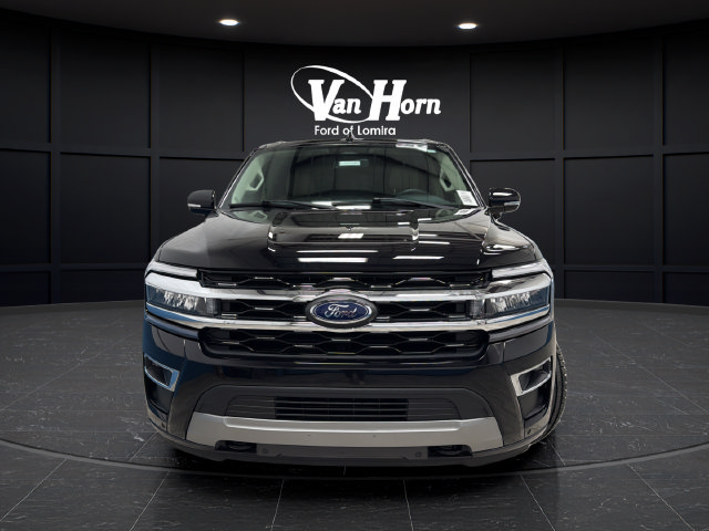 Used 2024 Ford Expedition Limited AWD/4WD image 2