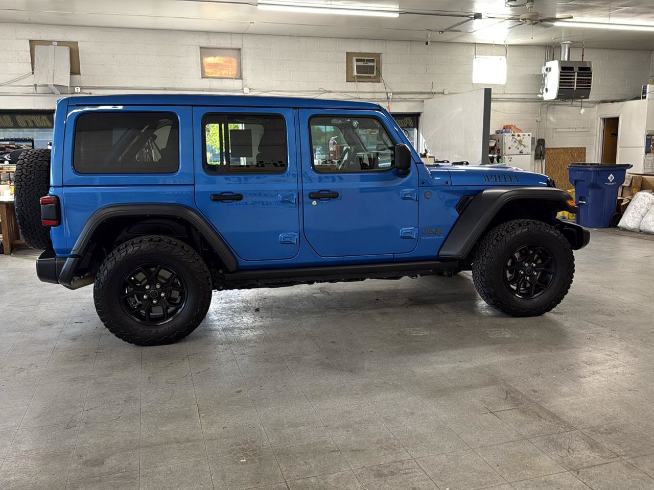 Used 2024 Jeep Wrangler Unlimited AWD/4WD image 84