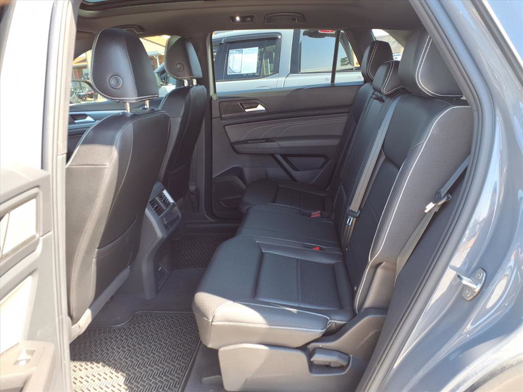 Used 2023 Volkswagen Atlas Cross Sport SEL R-Line image 23