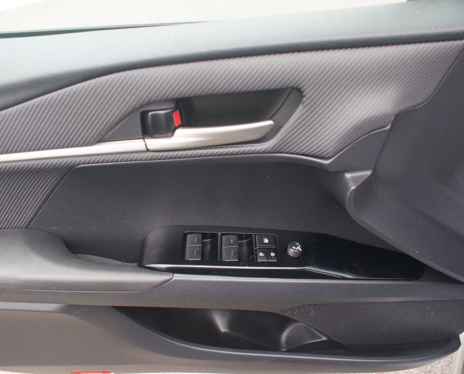 Used 2025 Toyota Camry SE FWD image 28