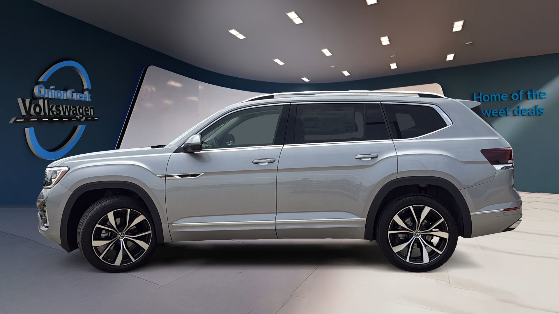 New 2025 Volkswagen Atlas SEL Premium R-Line AWD/4WD image 4