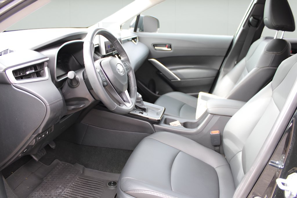 Used 2026 Toyota Corolla Cross XLE w/ Convenience Package AWD/4WD image 9