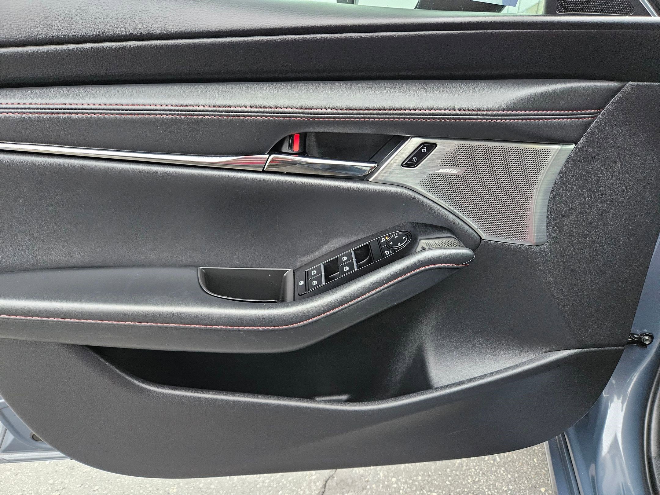 Used 2023 MAZDA MAZDA3 s image 16