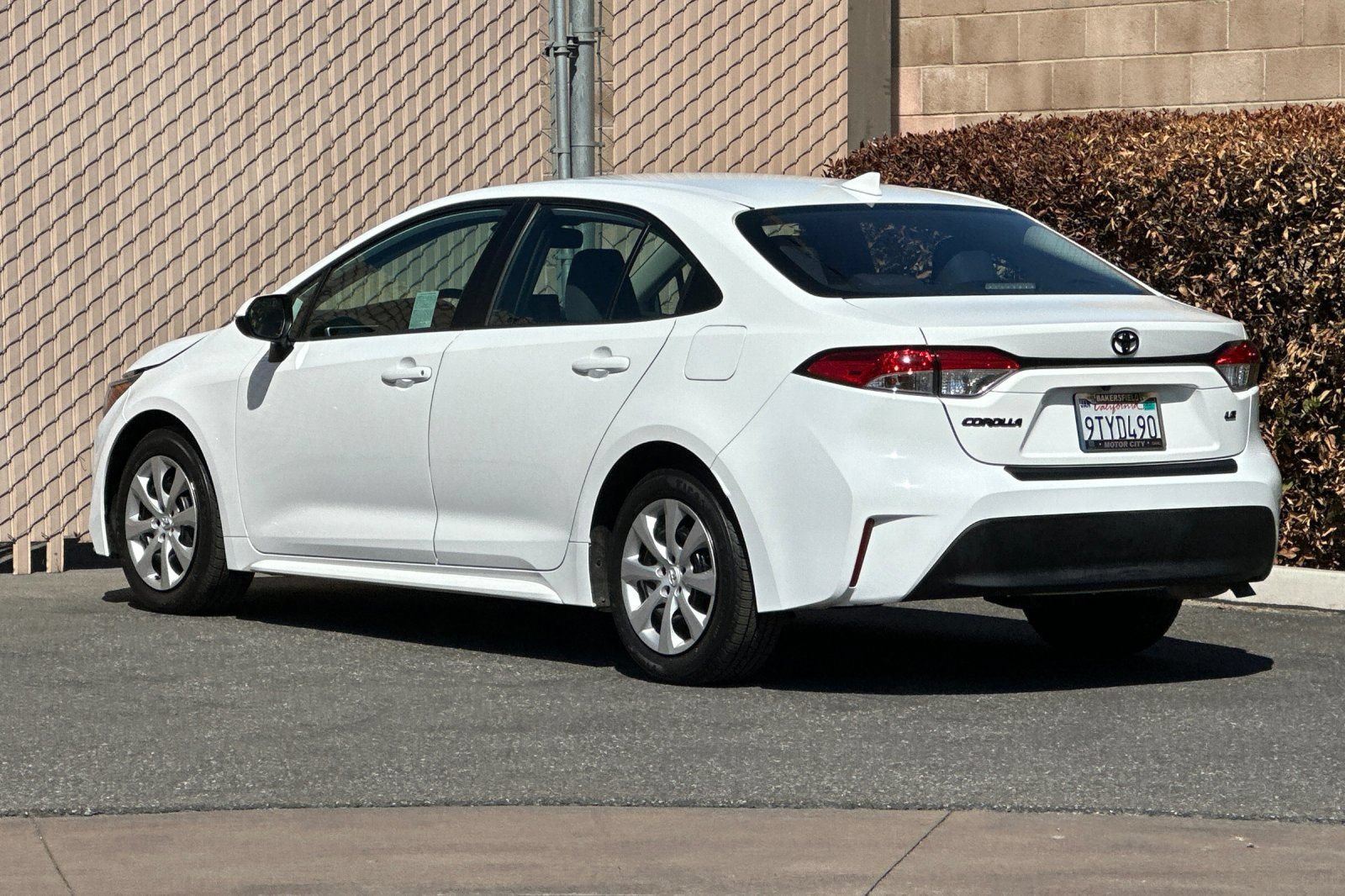 Used 2025 Toyota Corolla LE FWD image 6
