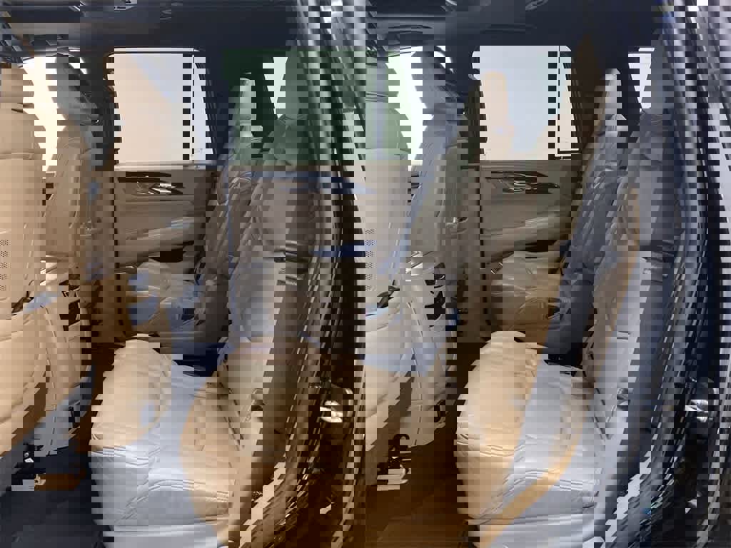 Used 2018 Cadillac Escalade Platinum image 16