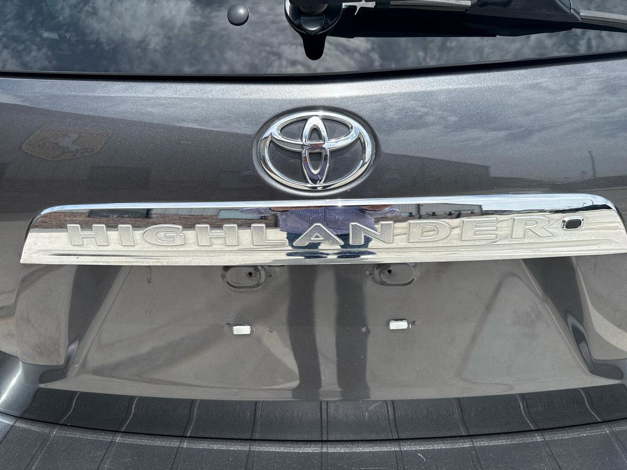 Used 2012 Toyota Highlander SE FWD image 60