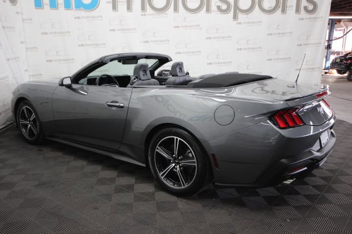 Used 2025 Ford Mustang Premium image 12