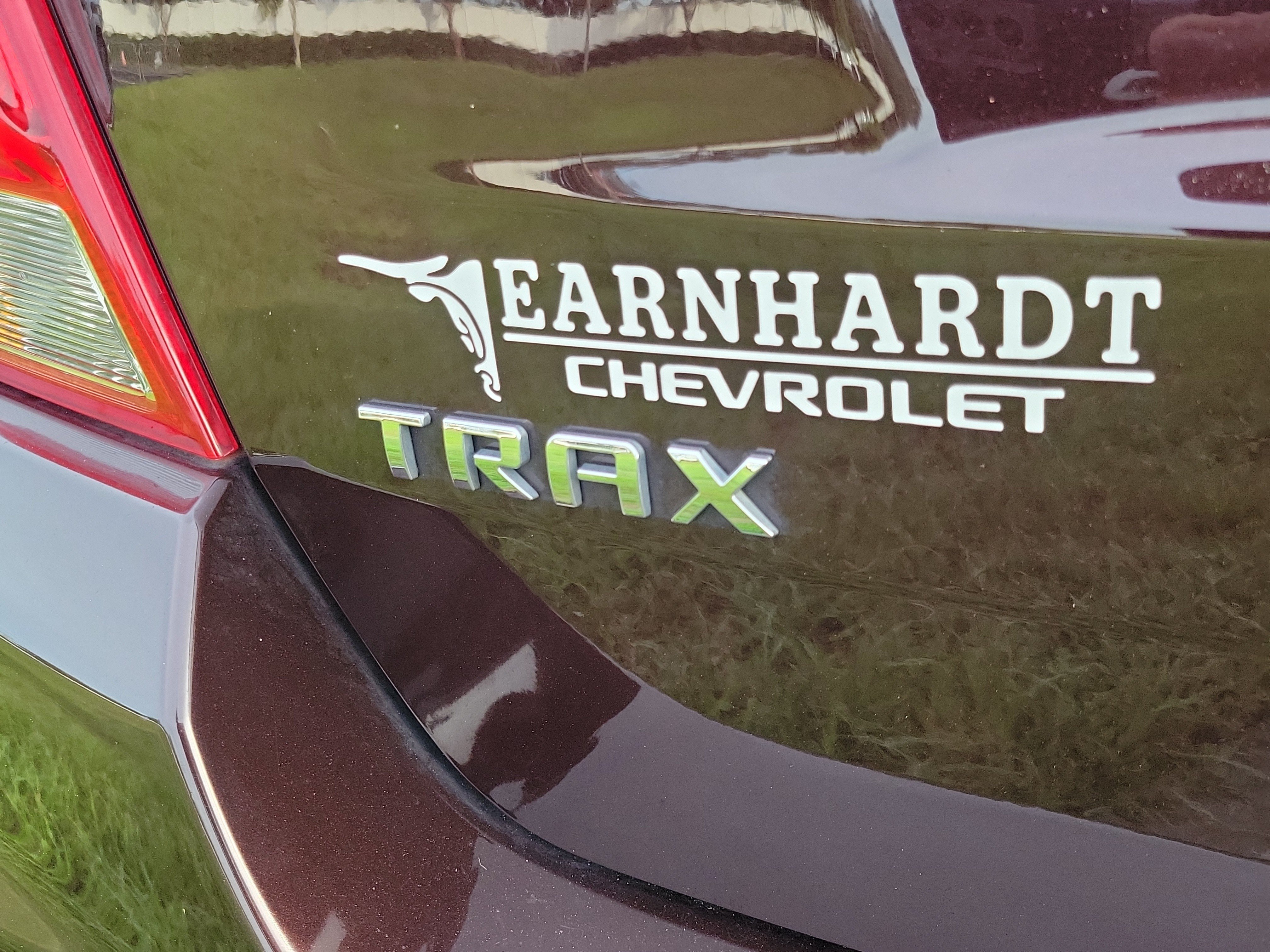 Used 2020 Chevrolet Trax LT w/ LT Convenience Package FWD image 24