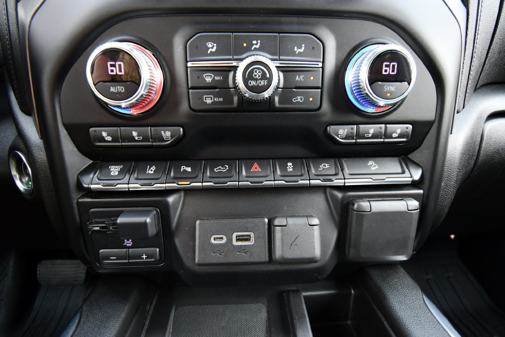 Used 2021 GMC Sierra 3500 Denali AWD/4WD image 34
