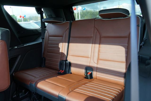 Used 2023 GMC Yukon Denali Ultimate AWD/4WD image 8