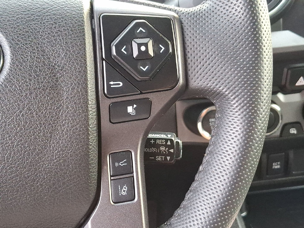 Certified 2022 Toyota Tacoma TRD Off-Road AWD/4WD image 23