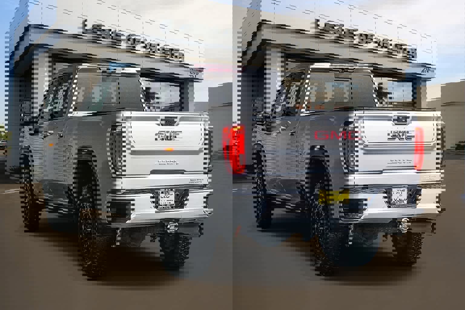 Used 2022 GMC Sierra 2500 Denali w/ Denali Ultimate Package image 4