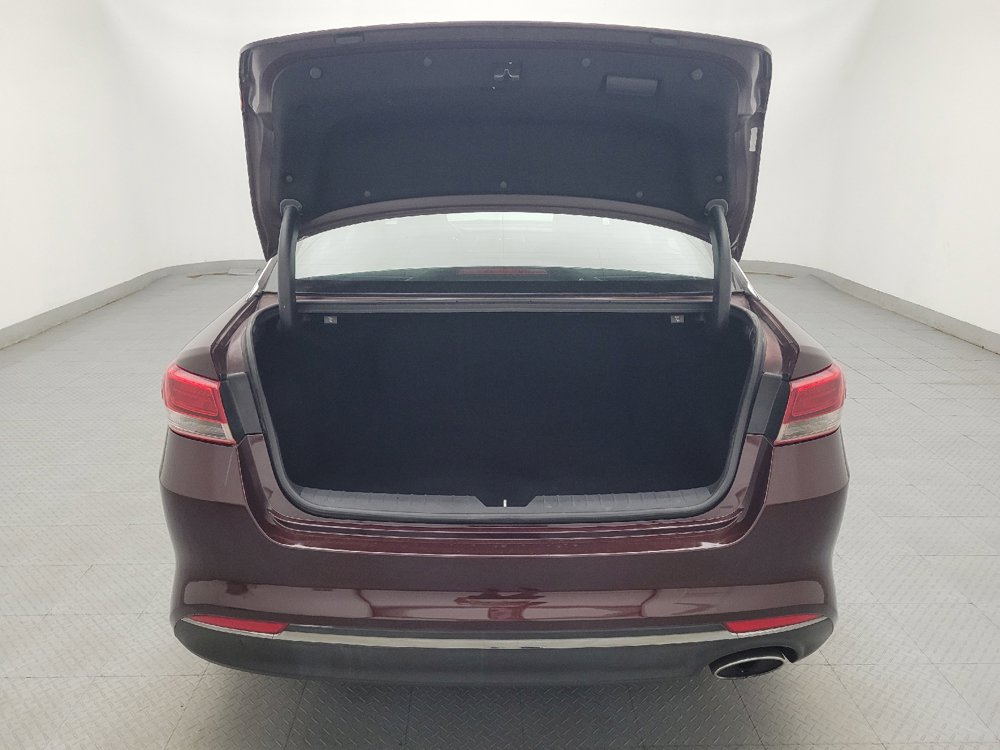 Used 2017 Kia Optima LX FWD image 29