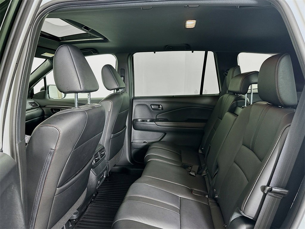 Certified 2025 Honda Passport TrailSport image 16