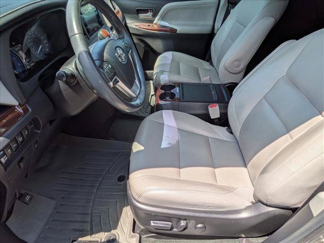 Used 2015 Toyota Sienna Limited Premium AWD/4WD image 16