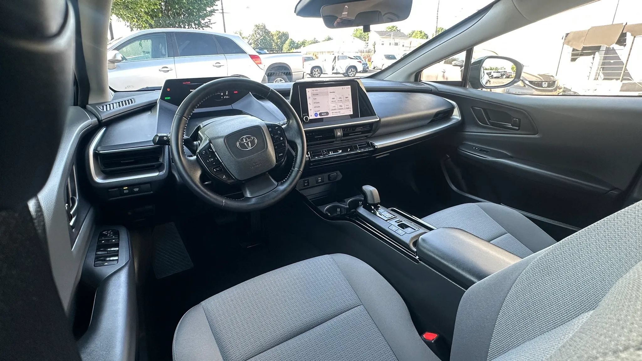 Used 2026 Toyota Prius LE FWD image 15