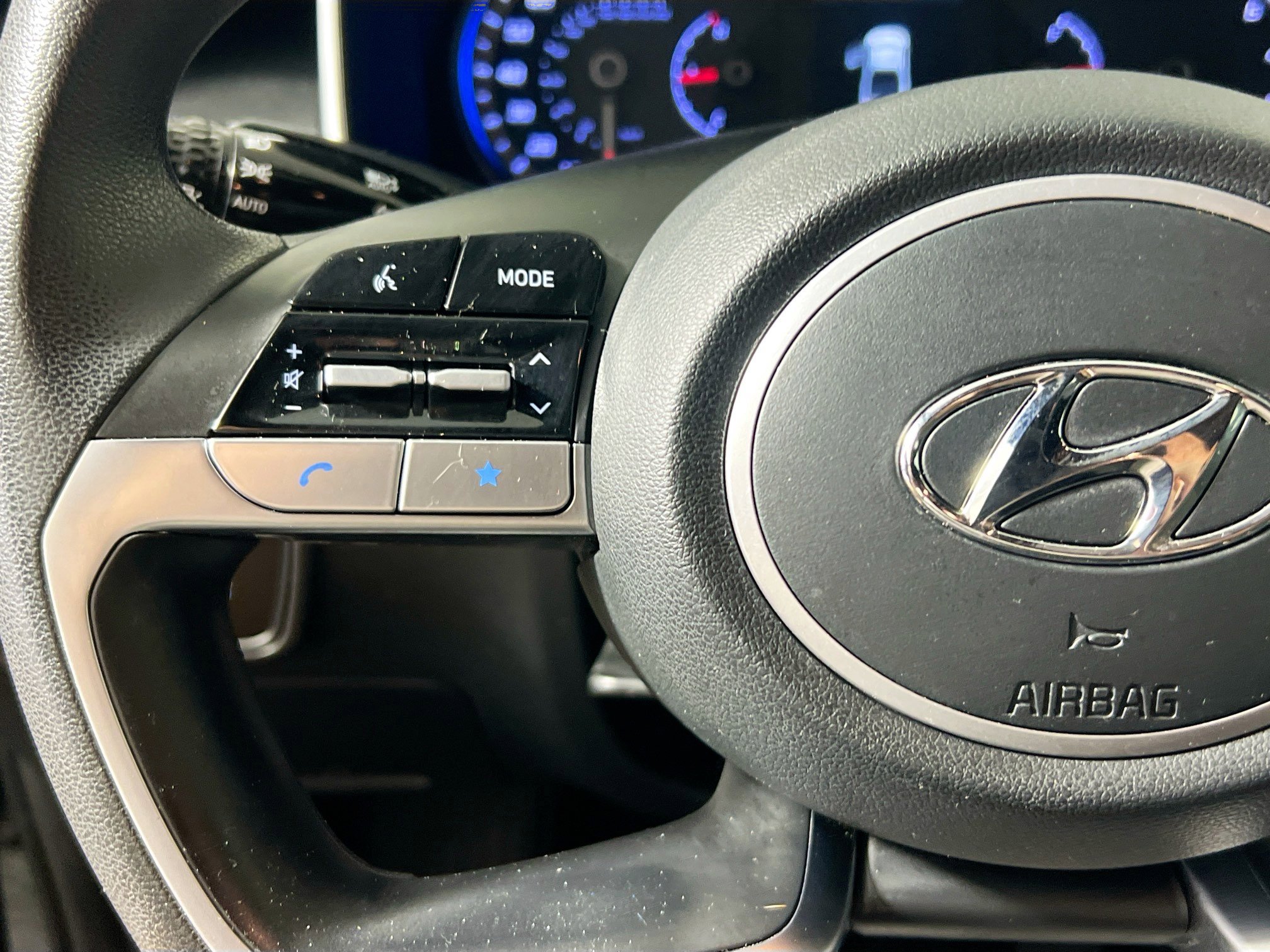 Used 2022 Hyundai Santa Cruz SEL image 18