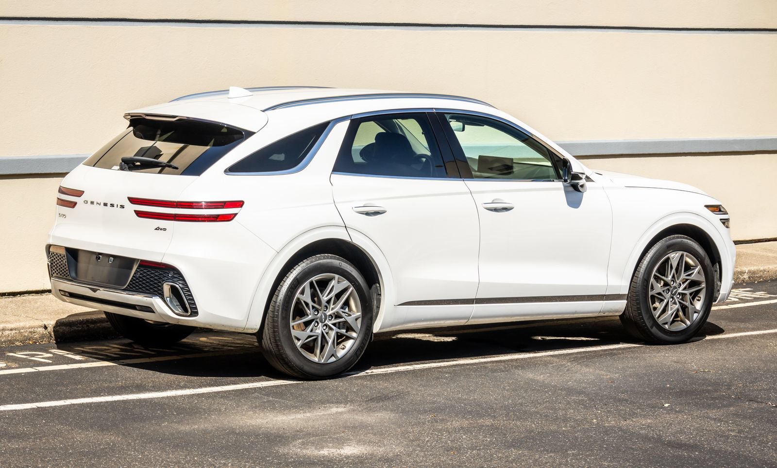 Used 2025 Genesis GV70 2.5T AWD/4WD image 9