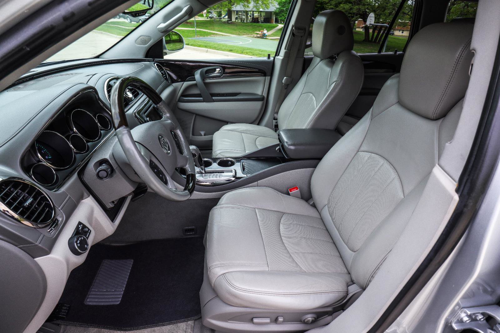 Used 2015 Buick Enclave Leather AWD/4WD image 34
