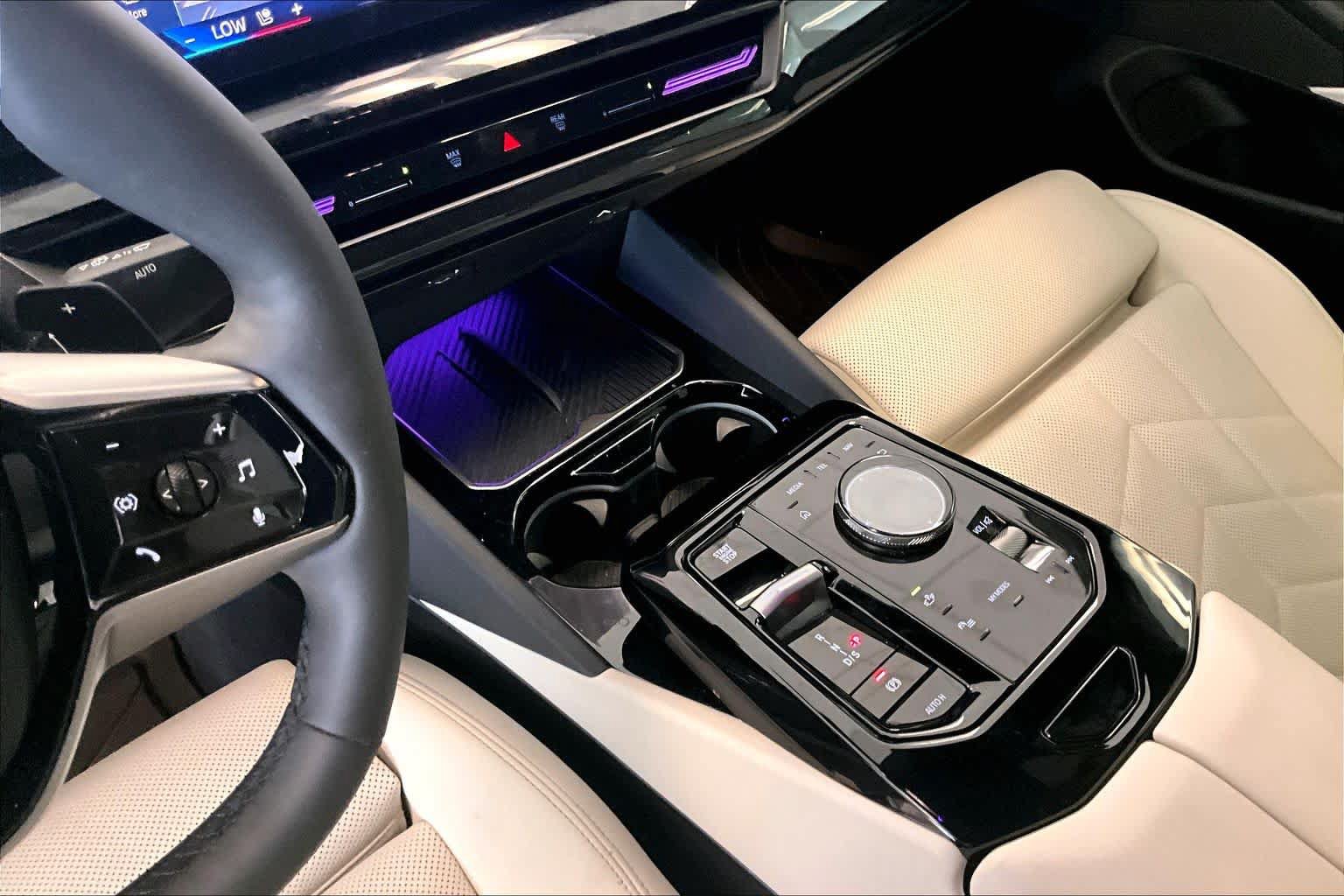 Used 2024 BMW 530i w/ Premium Package RWD image 14
