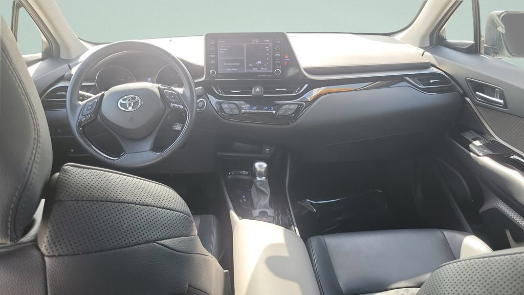 Used 2022 Toyota C-HR Limited FWD image 10