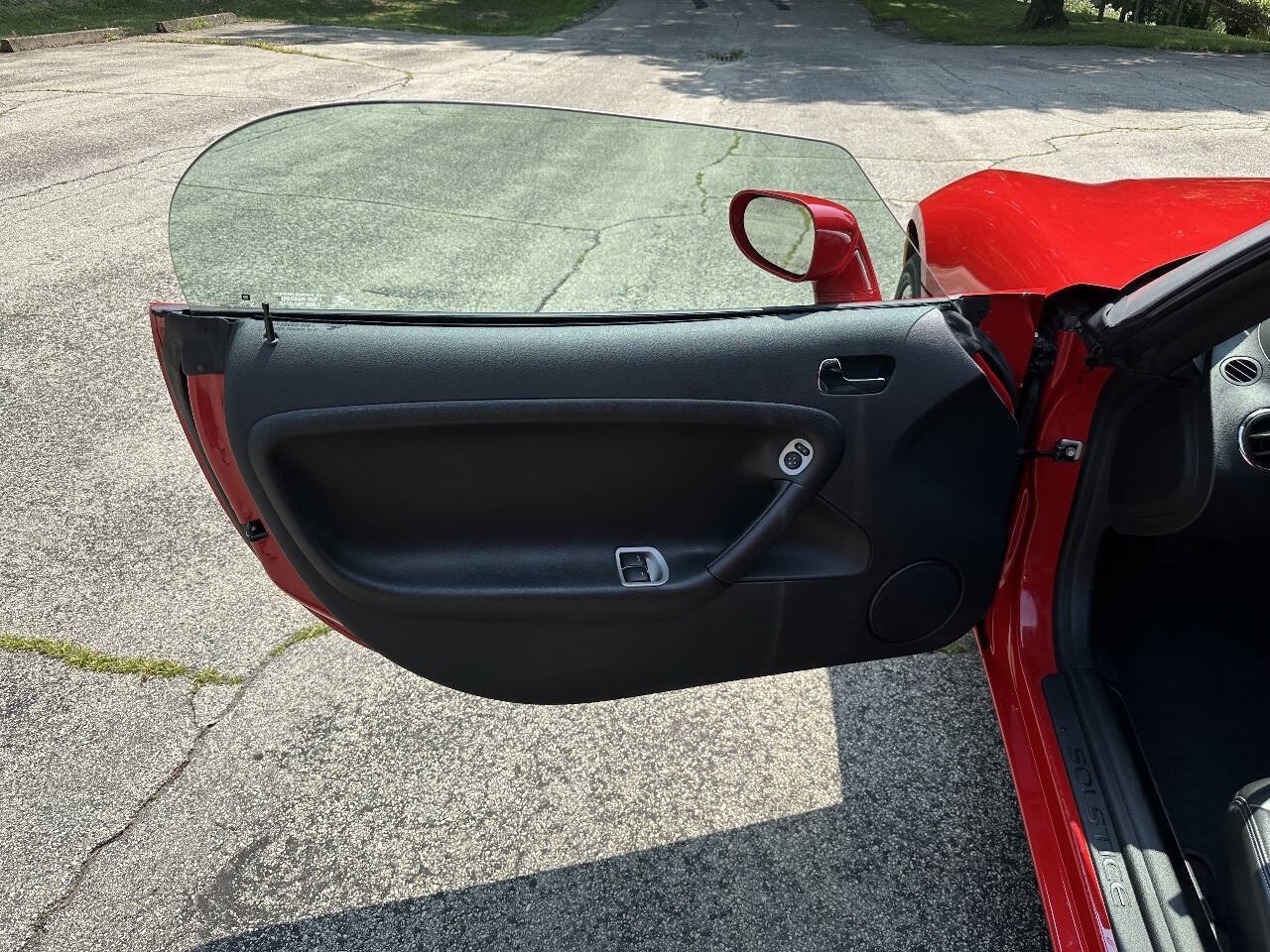 Used 2006 Pontiac Solstice Convertible w/ Premium Package RWD image 16