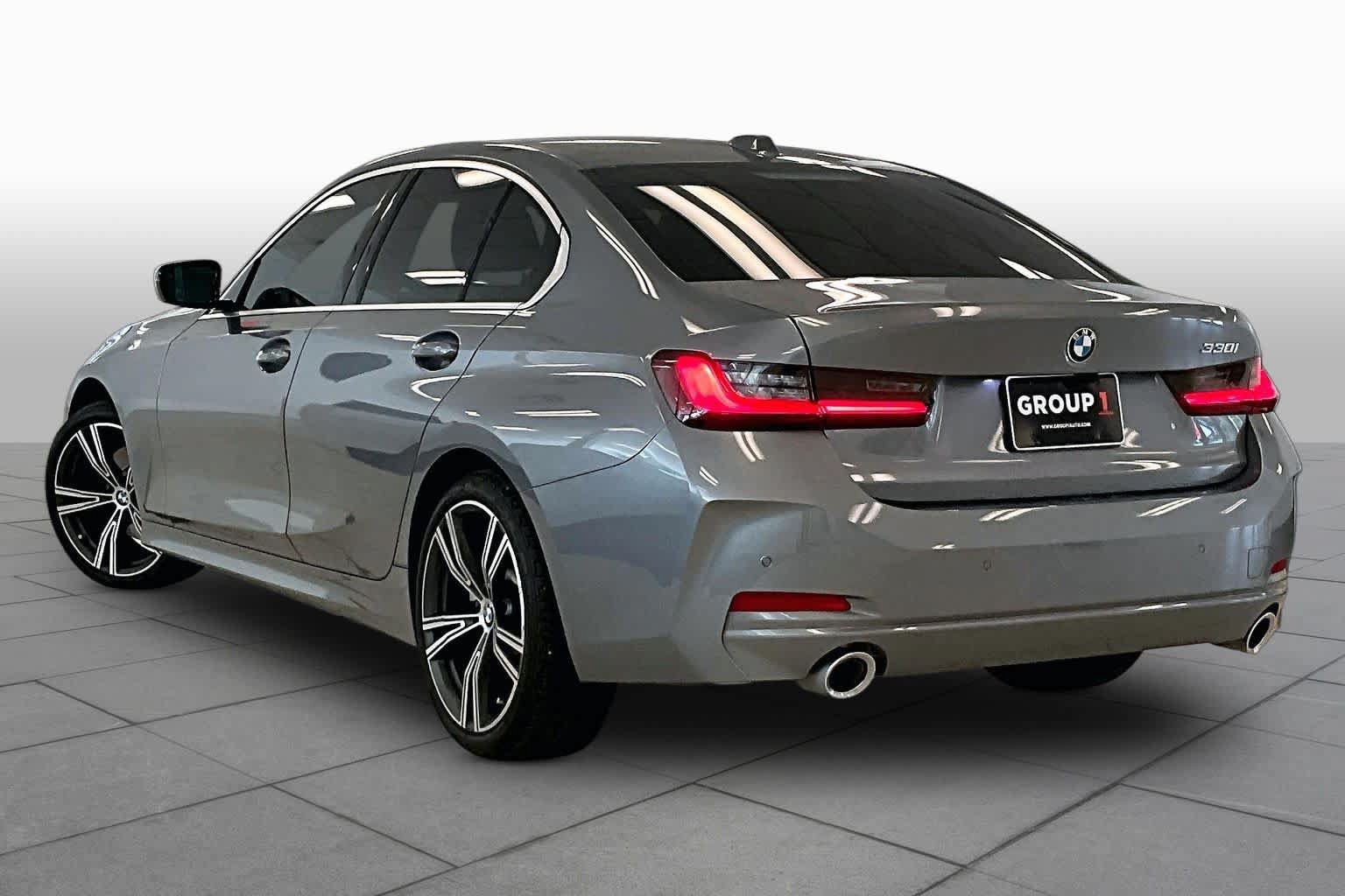Used 2024 BMW 330i Sedan w/ Premium Package RWD image 10