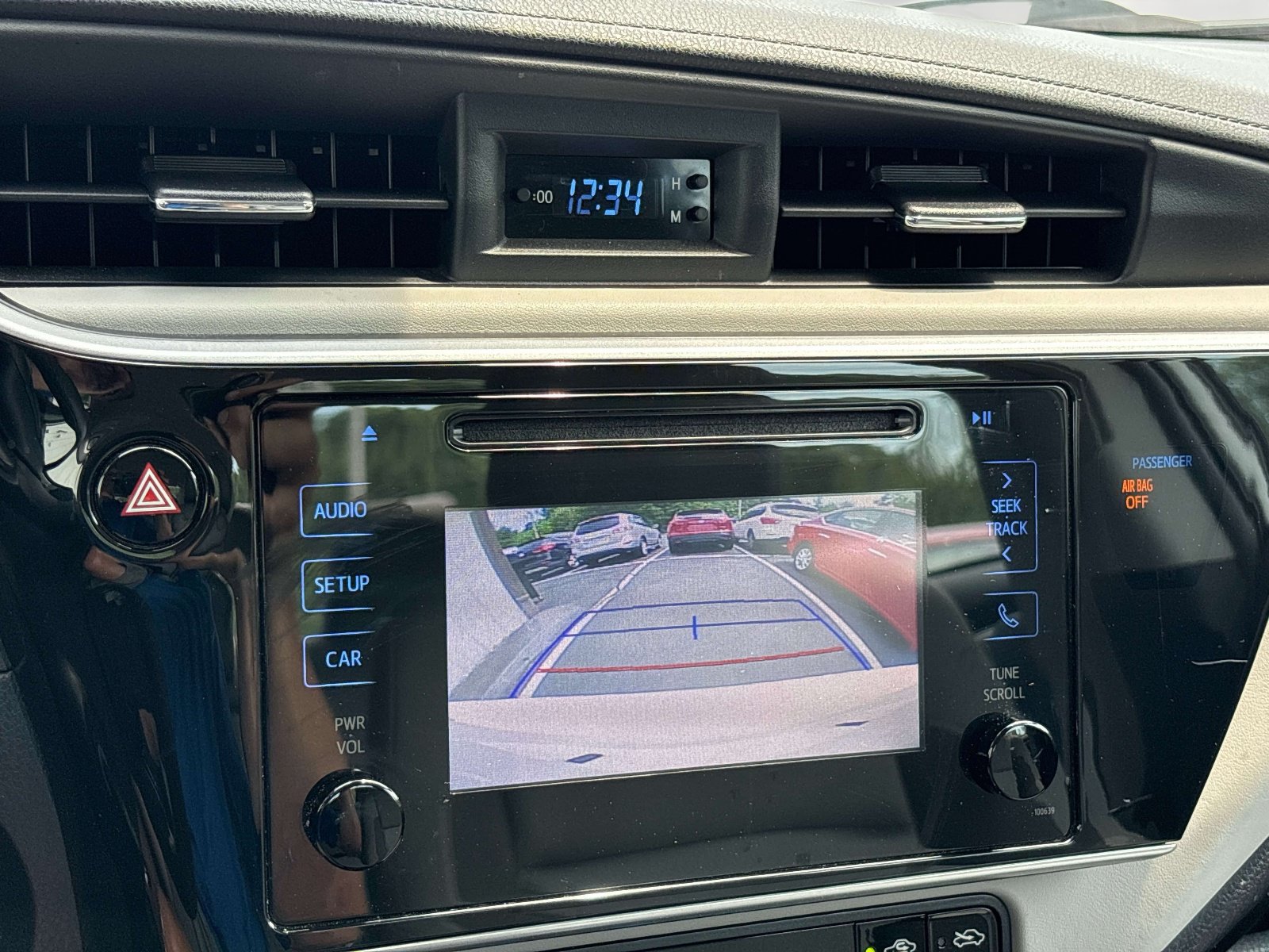 Used 2018 Toyota Corolla LE FWD image 20