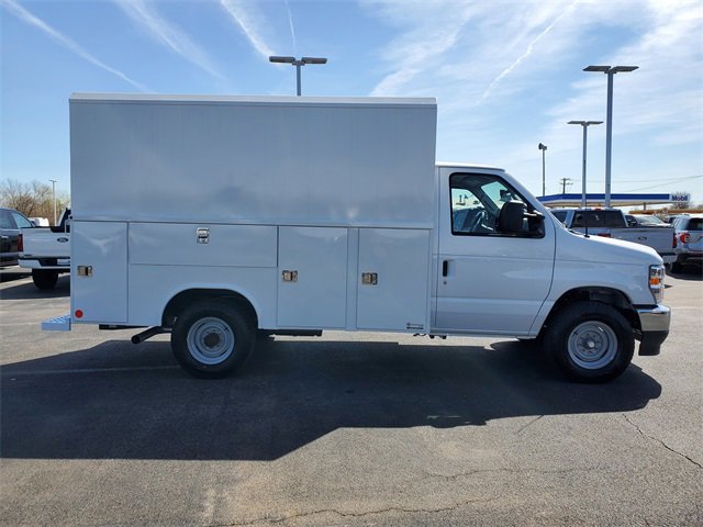 New 2026 Ford E-350 and Econoline 350 Super Duty w/ Power Equipment Group image 4
