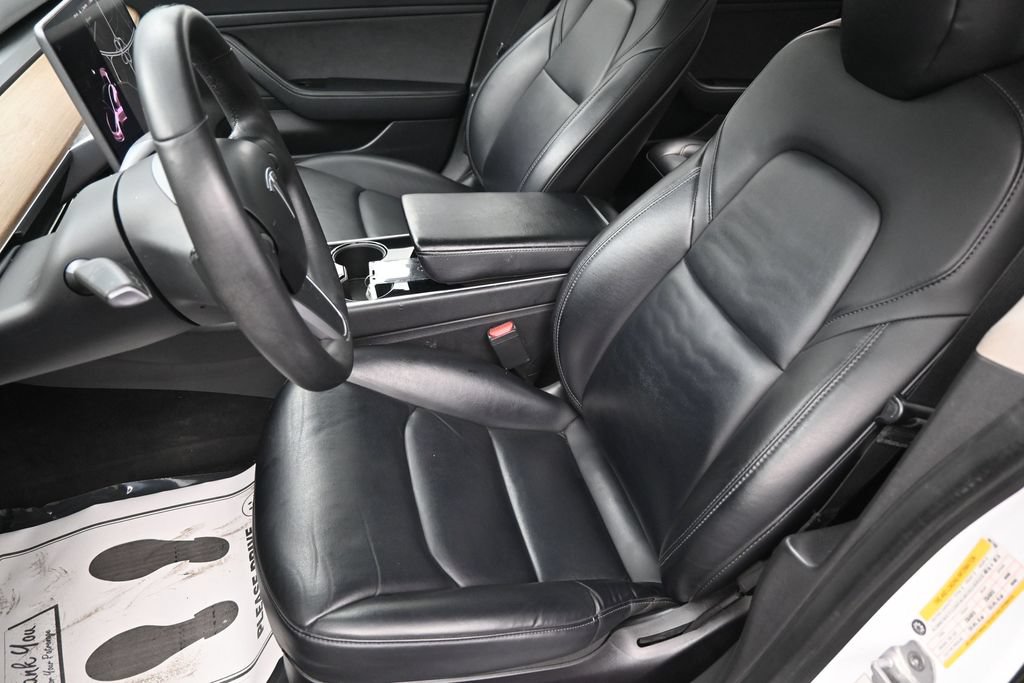 Used 2020 Tesla Model 3 Standard Range Plus RWD image 27