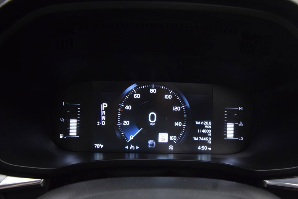 Used 2018 Volvo XC60 T5 Momentum w/ Vision Package AWD/4WD image 19