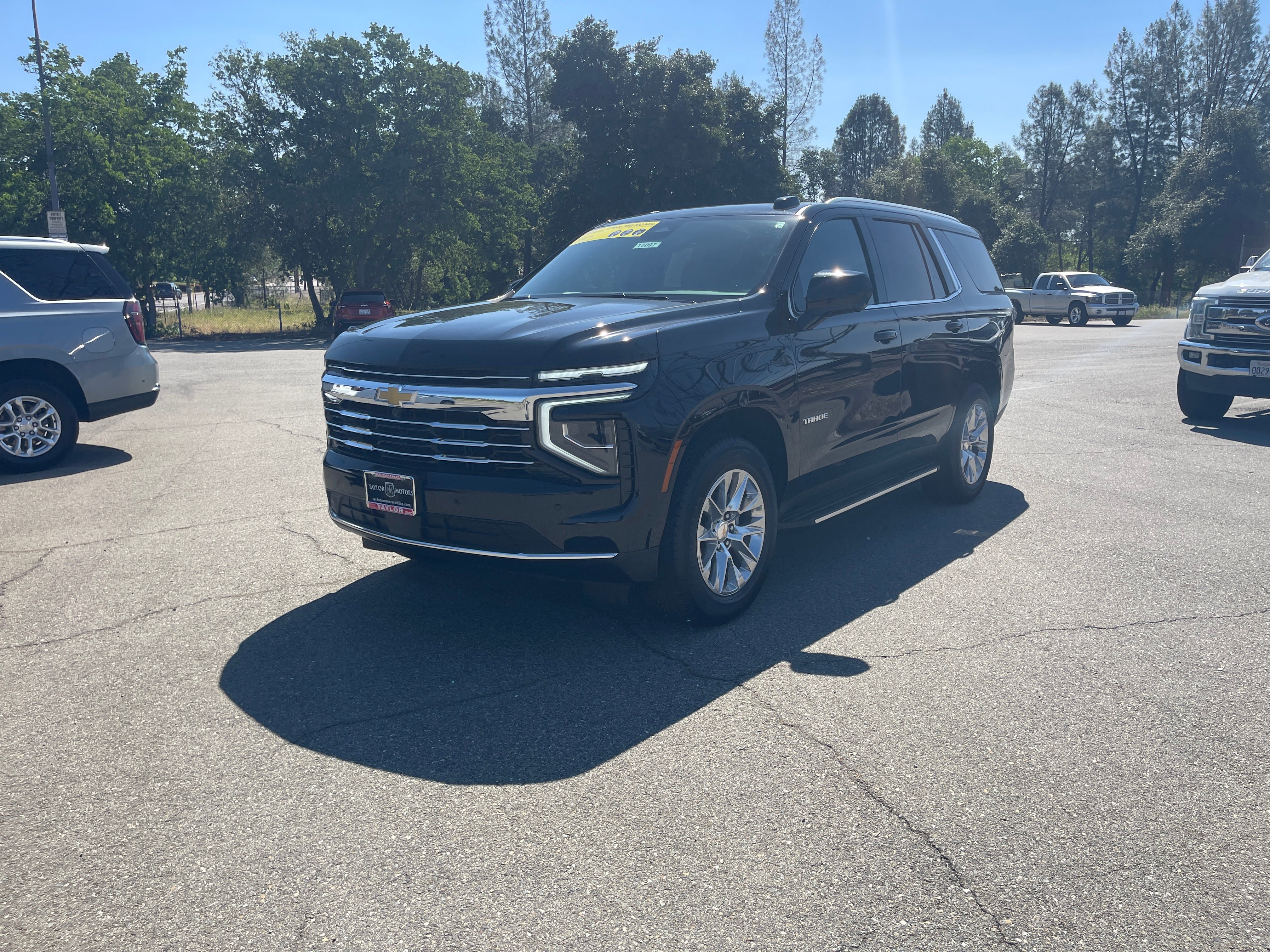 Used 2025 Chevrolet Tahoe LT AWD/4WD image 1