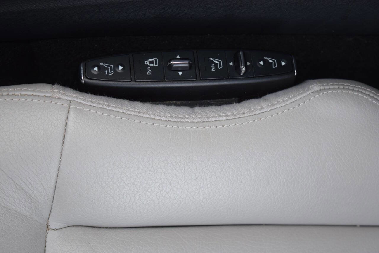 Used 2011 Mercedes-Benz E 350 4MATIC Wagon image 29