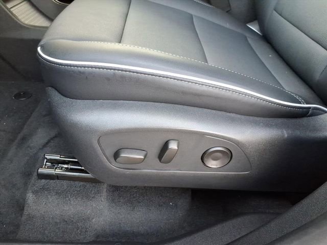 Used 2025 Buick Enclave Preferred image 13