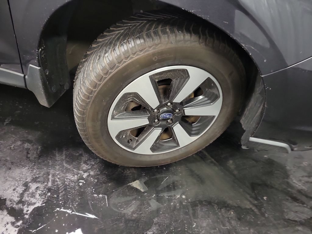 Used 2017 Subaru Forester 2.5i w/ Alloy Wheel Package AWD/4WD image 11