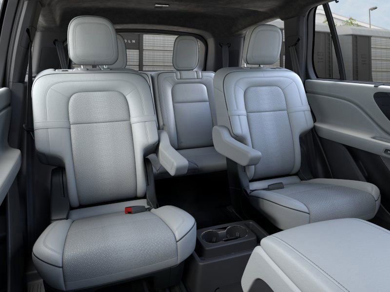 New 2026 Lincoln Aviator Black Label w/ Jet Appearance Package AWD/4WD image 12