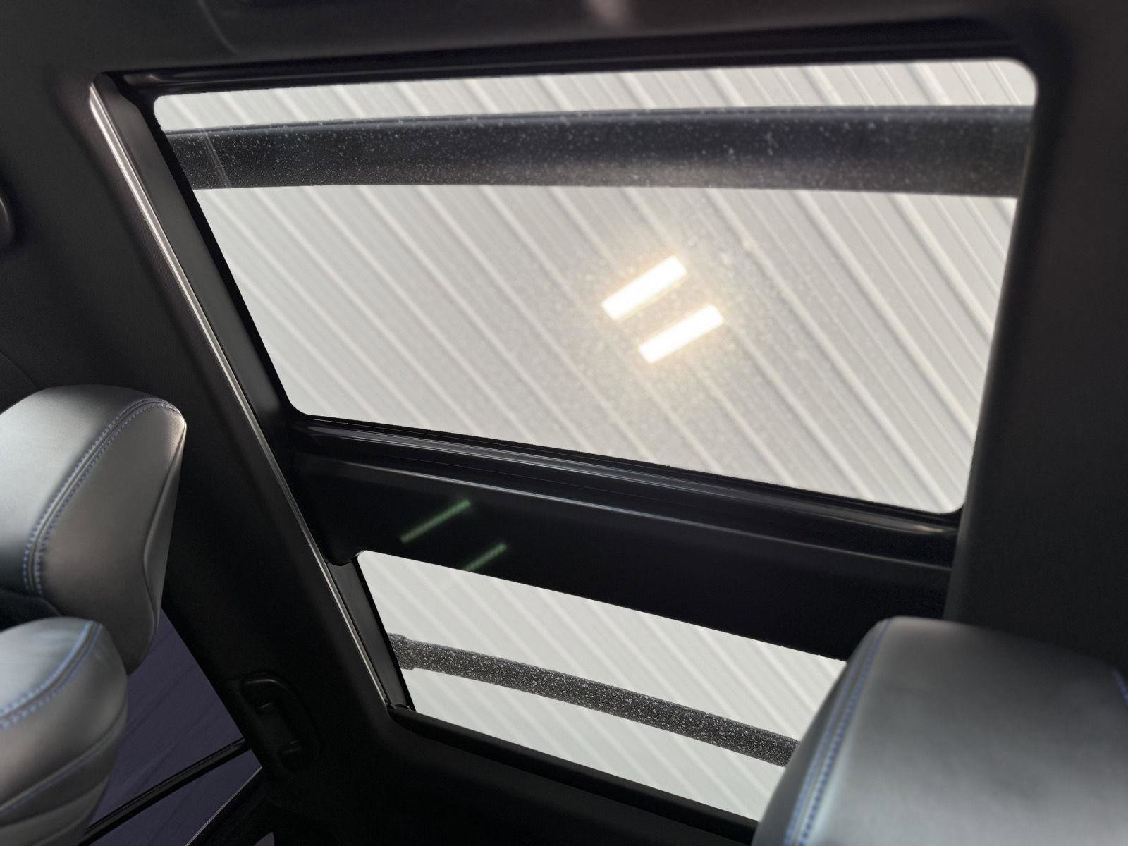 Used 2022 Toyota RAV4 XSE image 18