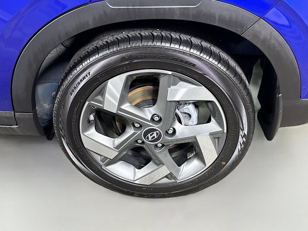 Certified 2024 Hyundai Venue SEL FWD image 34