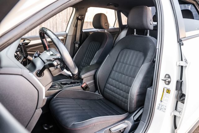 Used 2020 Volkswagen Jetta GLI FWD image 6