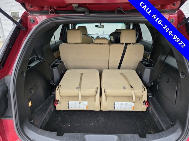 Used 2016 Ford Explorer XLT w/ Equipment Group 202A image 6