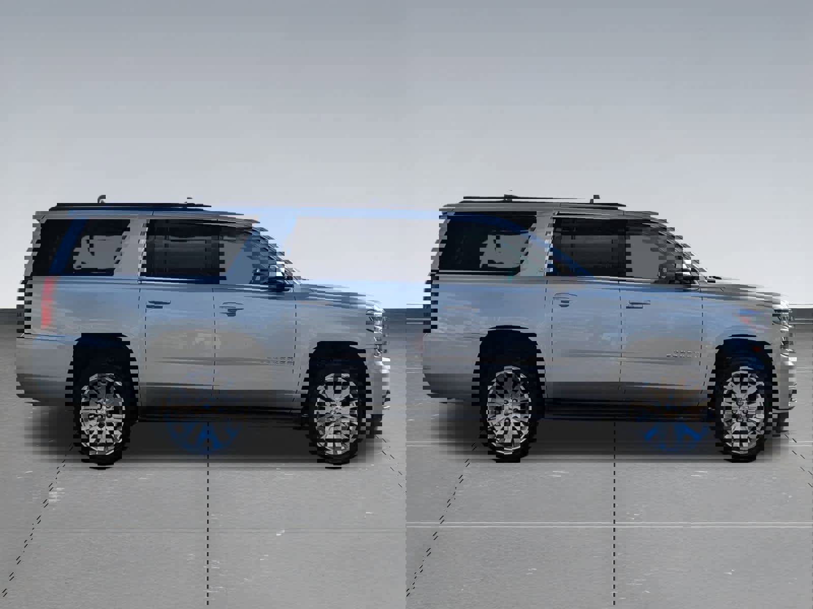 Used 2019 Chevrolet Suburban LT w/ Luxury Package image 7