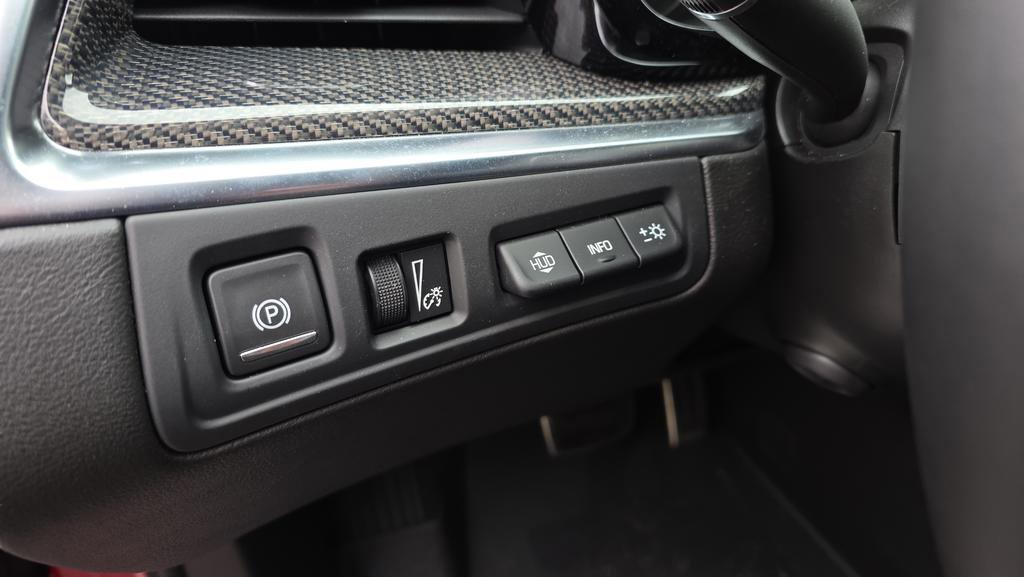 Certified 2025 Cadillac XT5 Sportv w/ Technology Package image 11