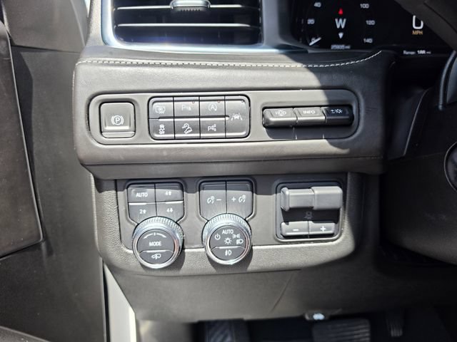 Used 2023 GMC Yukon Denali Ultimate AWD/4WD image 76